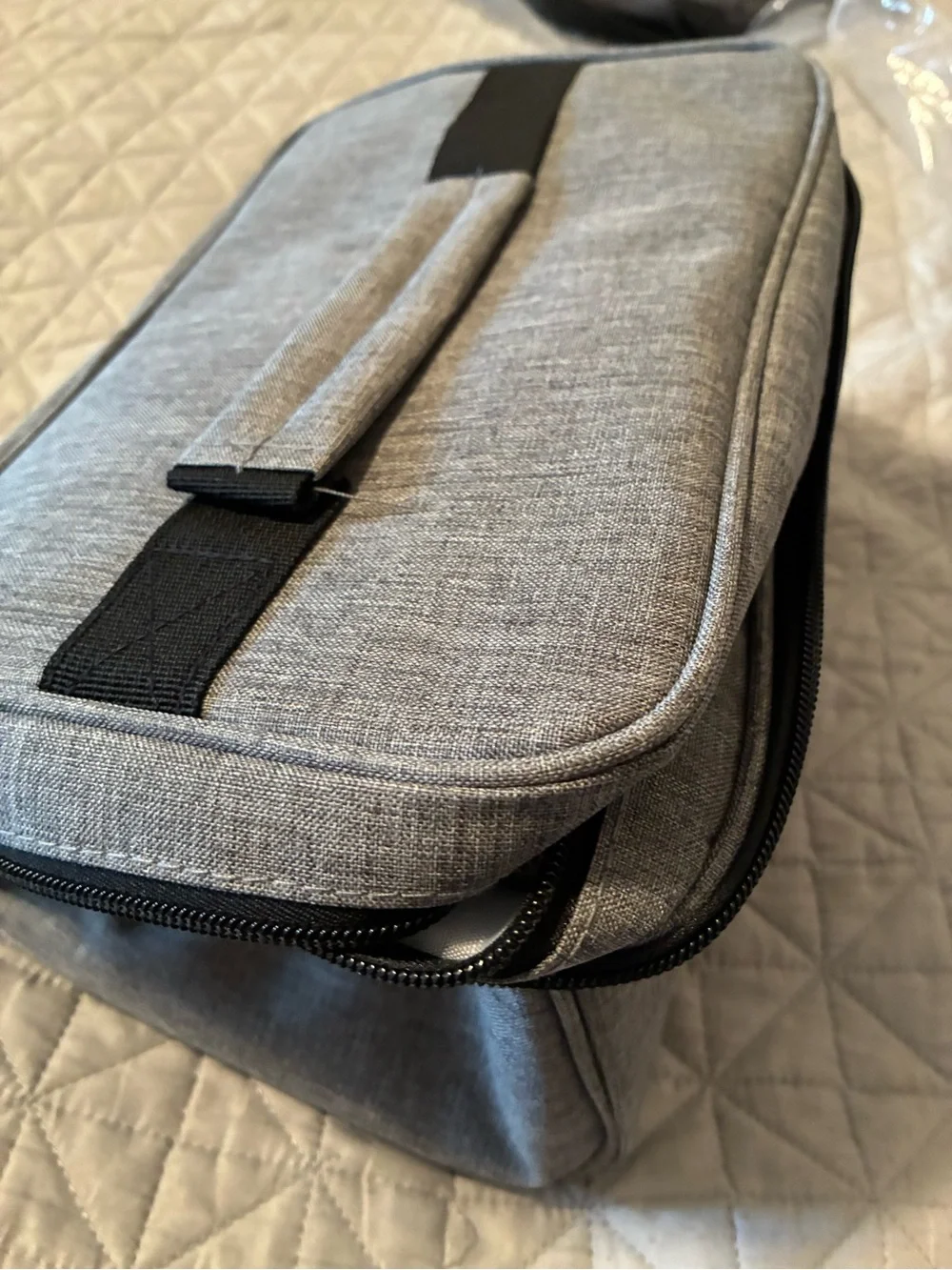 Toiletry Bag Travel Personal Carry Duffel Medicine Unisex NEW Gray Zippers Extra
